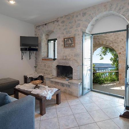 Olga'S House Apartment Néon Oítilon Екстериор снимка